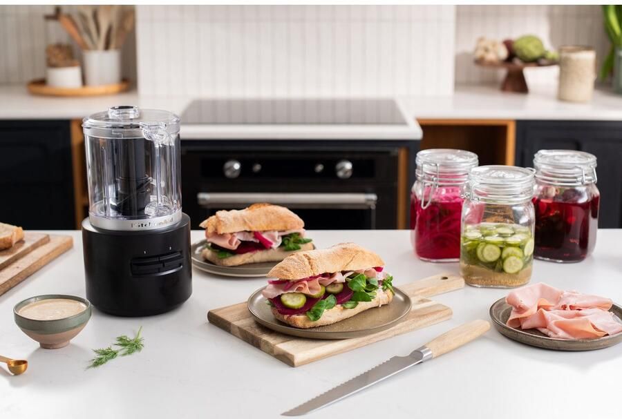 KitchenAid Go Draadloze hakmolen met batterij Inbegrepen mengkom van 1 18 L garde en roestvrijstalen mes 2 snelheden en pulse-modus Matt Zwart - Foto 8