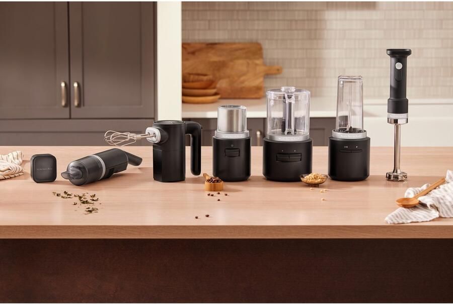 KitchenAid Go Draadloze hakmolen met batterij Inbegrepen mengkom van 1 18 L garde en roestvrijstalen mes 2 snelheden en pulse-modus Matt Zwart - Foto 13