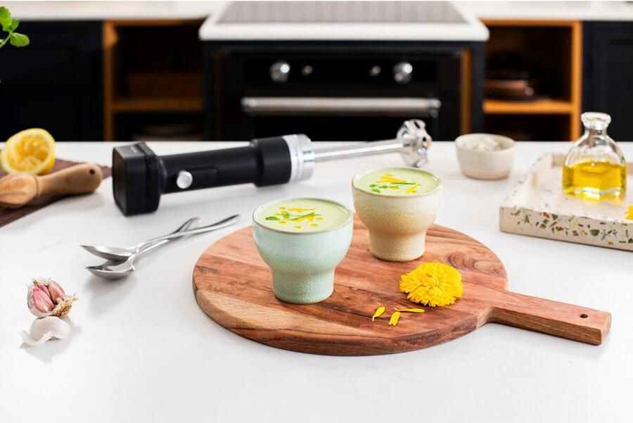 KitchenAid Go Draadloze staafmixer zonder batterij Inbegrepen mengbeker van 1 L met deksel draadgarde hakmolen en mixstaaf met roestvrijstalen mes Matt Zwart - Foto 10